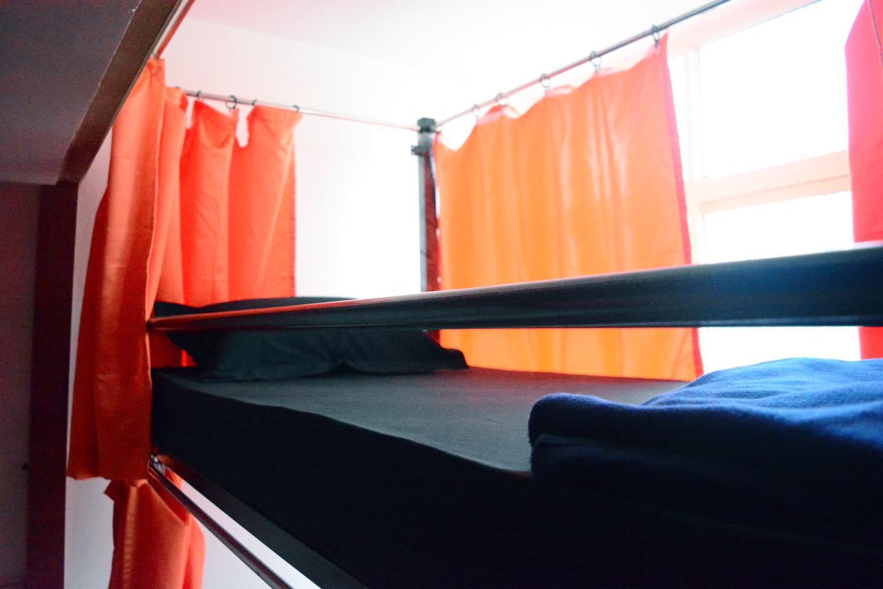 Social Rehab Downtown Hostel Bangalore Bagian luar foto