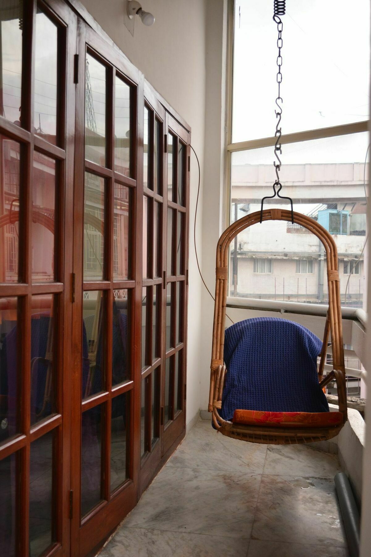 Social Rehab Downtown Hostel Bangalore Bagian luar foto