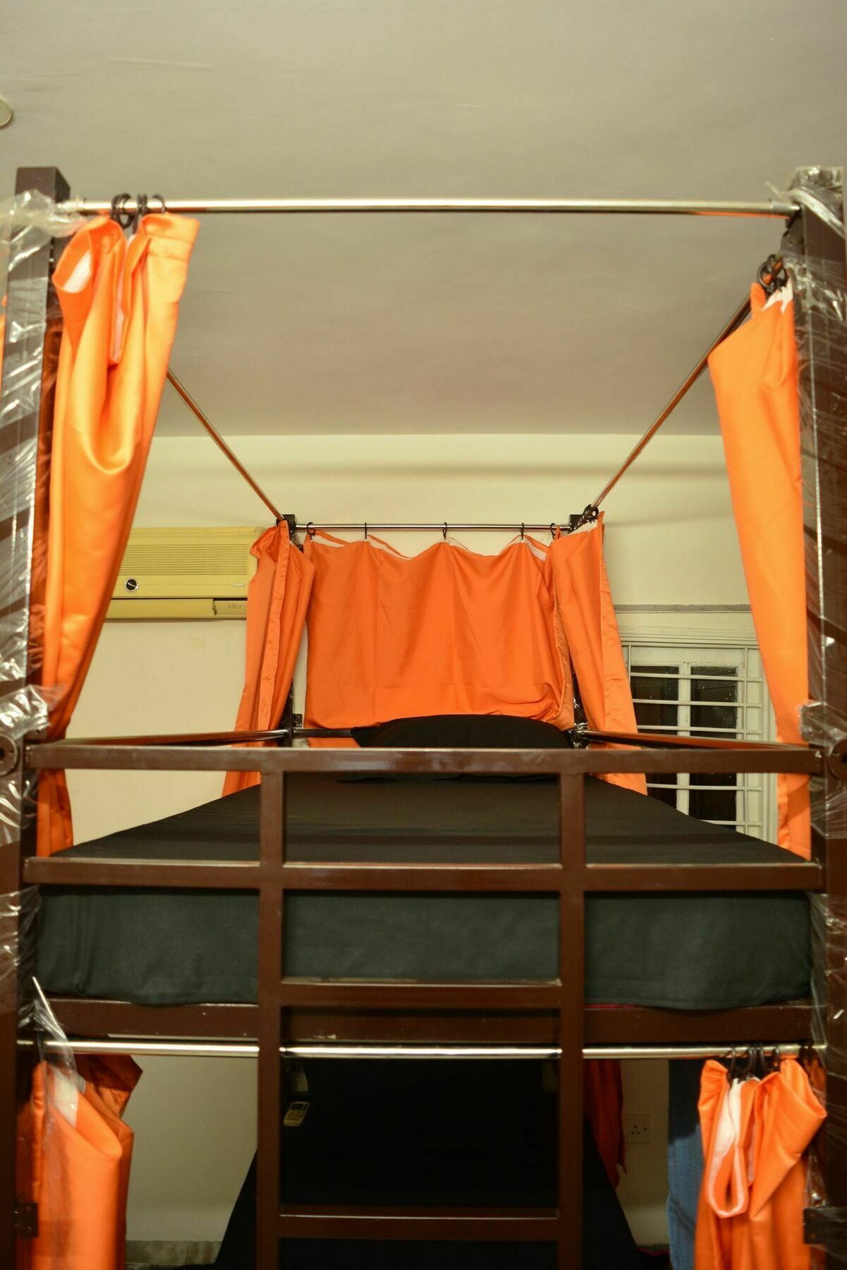 Social Rehab Downtown Hostel Bangalore Bagian luar foto